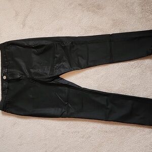 Le Chateau Women's Shiny Black Skinny Jeans 18